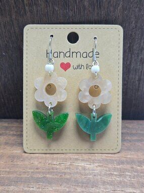 NWT Sparkle Flower Earrings Pierced Silver Tone Glass Bead Cottagecore Dangle